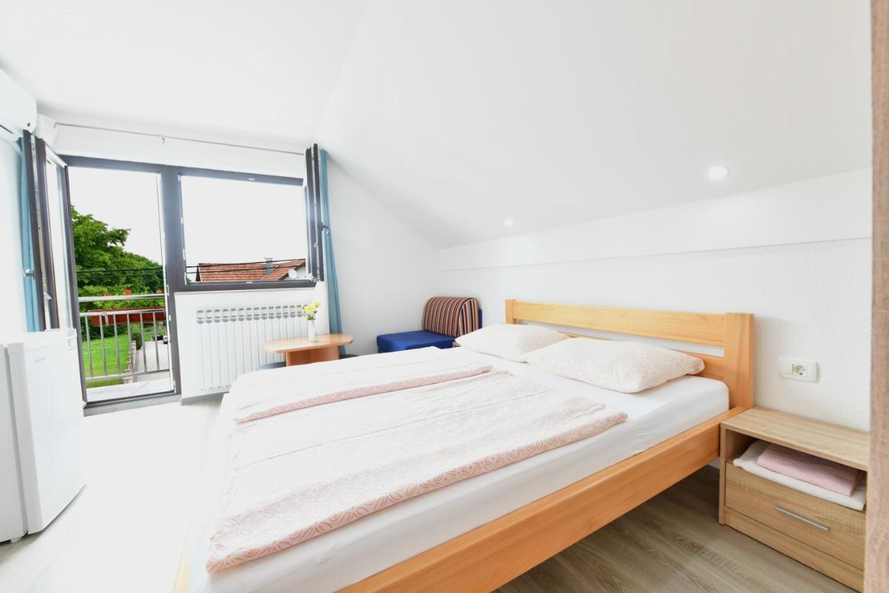 House Marinic Hotel กราโบวาซ ภายนอก รูปภาพ