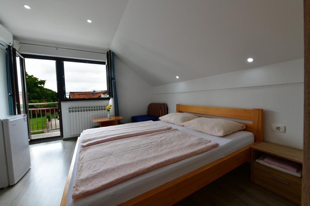 House Marinic Hotel กราโบวาซ ภายนอก รูปภาพ
