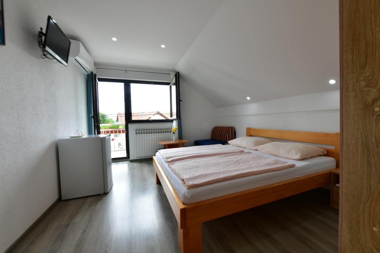House Marinic Hotel กราโบวาซ ภายนอก รูปภาพ